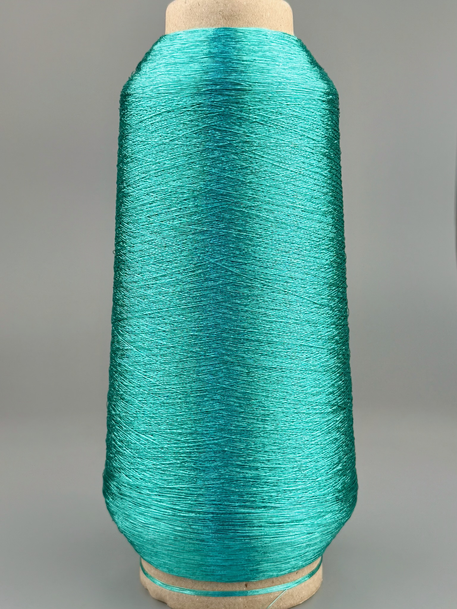 Torcitura di Domaso Zenzero Nm 1700 – Viskosegarn mit Metallfaser col. Türkisgrün 608 foto 2